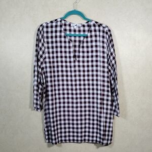 12550 Aggieland Outfitters maroon & white check v-neck blouse M NEW